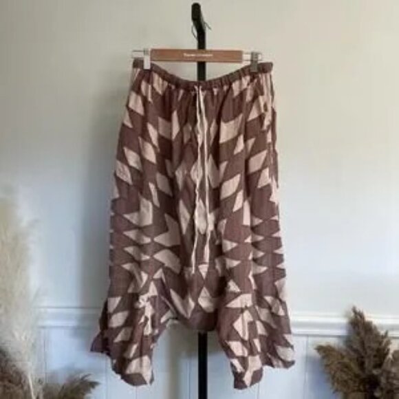 Magnolia Pearl Quiltwork Garçon Trousers Cotton Patchwork Harem Pants - Picture 3 of 11